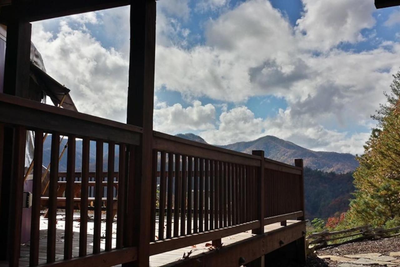 Tuckaseegee @ Sky Ridge Yurts Bryson City Extérieur photo